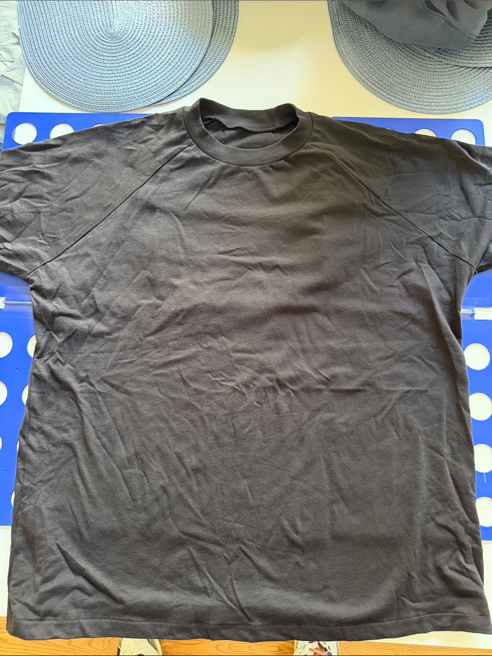 Ladies Classic Black Crew Neck T-Shirt ye Kanye west Yeezy